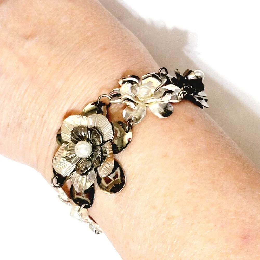 Vintage Gunmetal & Silver Faux Pearl Flower Link Bracelet, 7